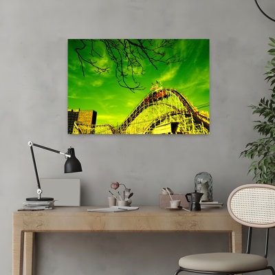 Rollercoaster The Cyclone Rollercoaster Astroland Coney Island, Brooklyn, New York, État de New York, États-Unis, architecture contemporaine abstraite, art urbain