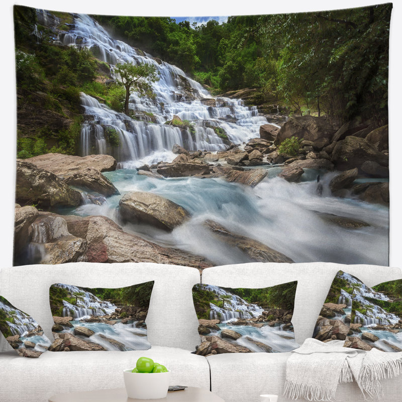 Photographie tapisserie de paysage blanc mae ya waterfall, H 68 po x l 80 po