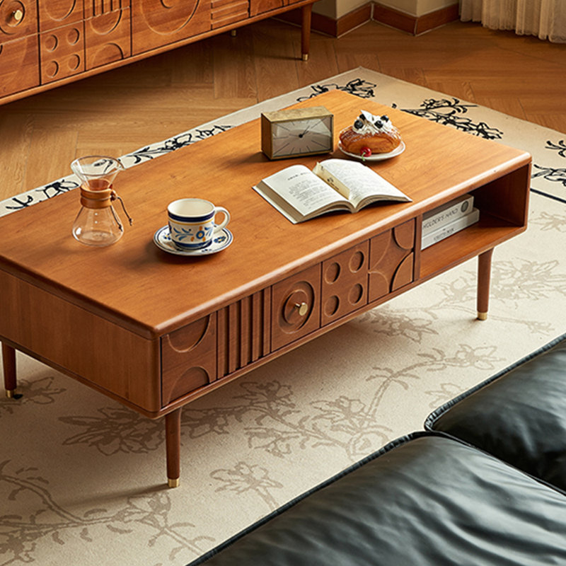 Table basse vintage en bois massif sculpté