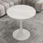 Table basse ronde en marbre de style Mid-Century moderne, parfaite pour 2 à 4 personnes, polyvalente et élégante pour tout décor.