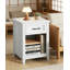 Table de chevet Modern Farmhouse avec station de charge, 2 prises CA et ports USB, grand tiroir de rangement et tablette, table de chevet facile à assembler