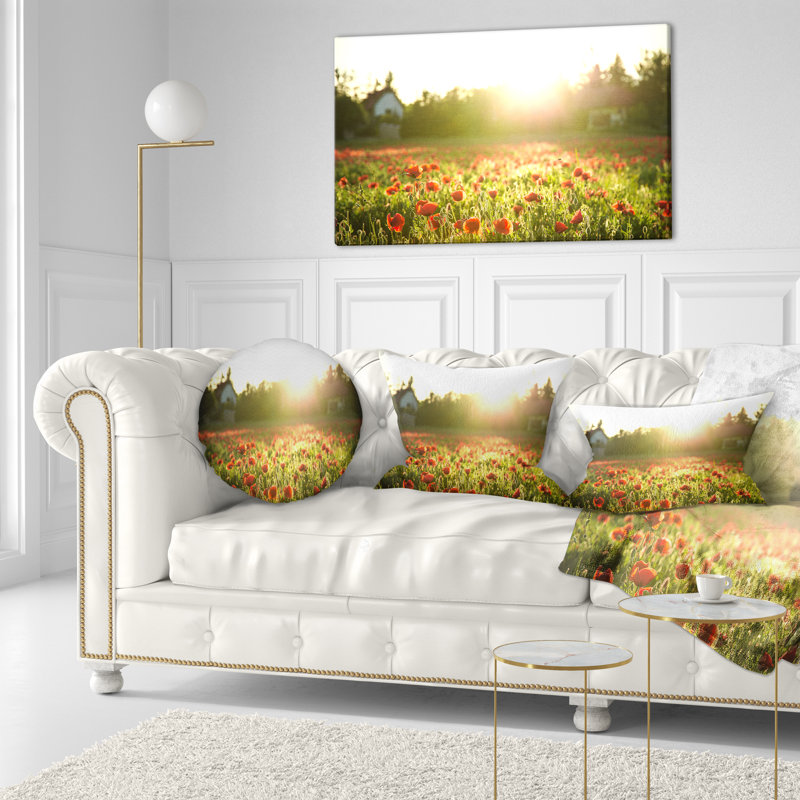 Coussin Poppy Field Under Bright Sunlight