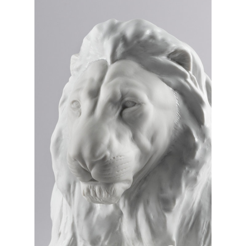 Lion With Cub Figurine