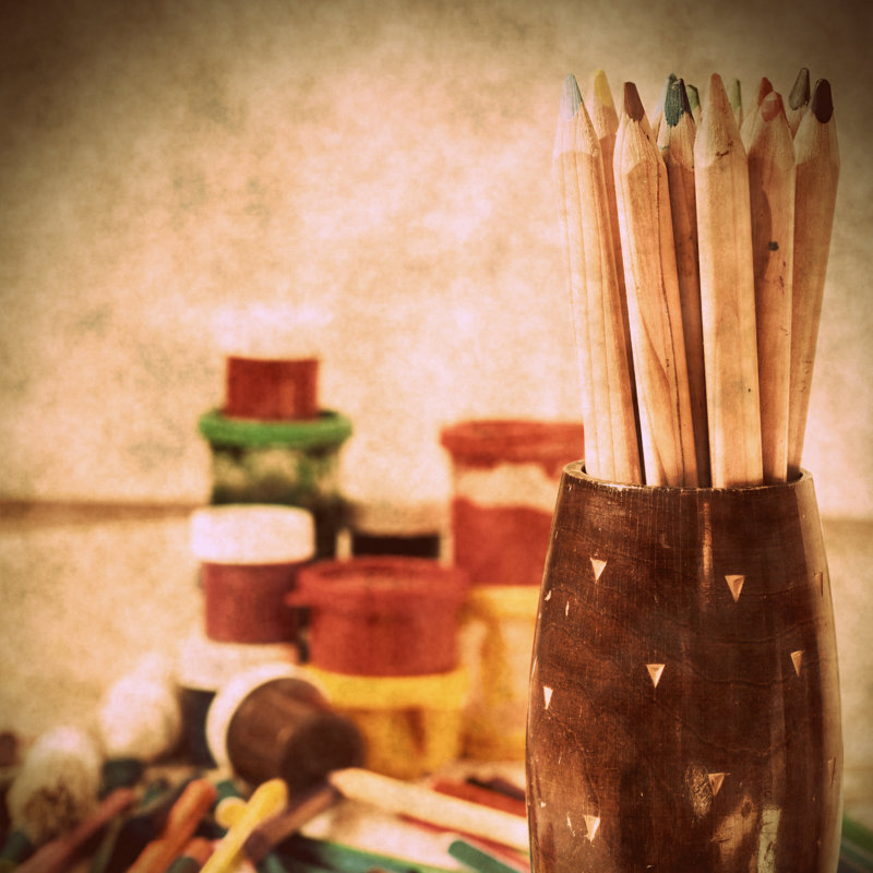 Photo rétro de crayons de couleur Adashia par Lusyaya, H 30 po x l 30 po x P 1,25 po