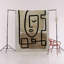 Tapis décoratif moderne beige à motif de portrait noir et surréaliste-777834028