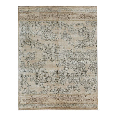 Abstract Area Rug in Ivory