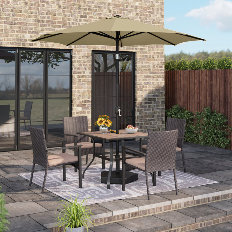 Ensemble de salle à manger de patio 6 pièces 4 fauteuils et table carrée avec parasol, Beige