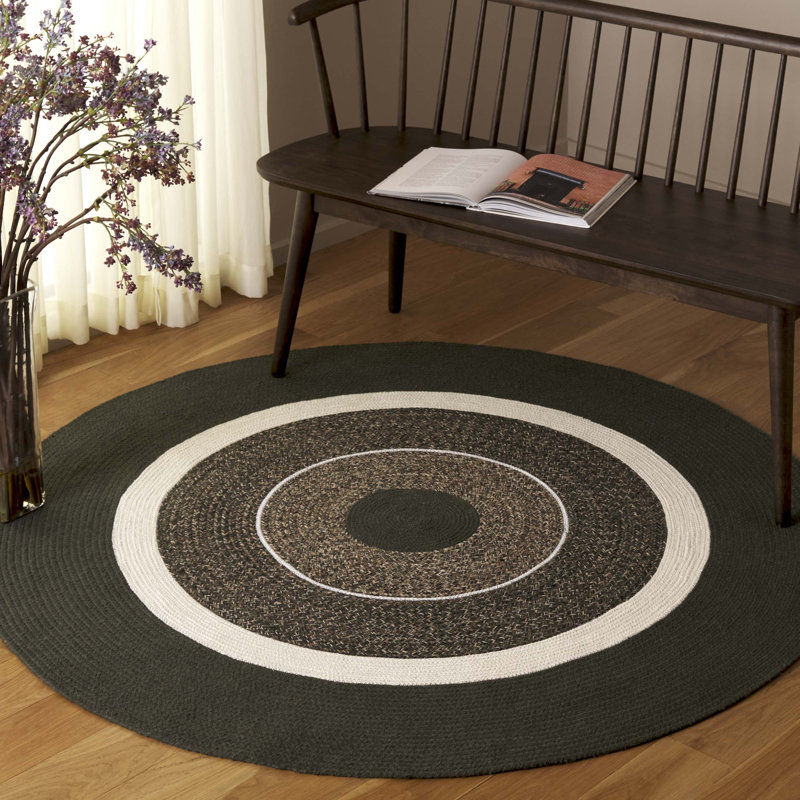 Mikaella 761 Area Rug In Green / Beige, Round 5'