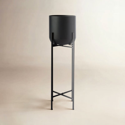 Rodgers Metal Pot Planter
