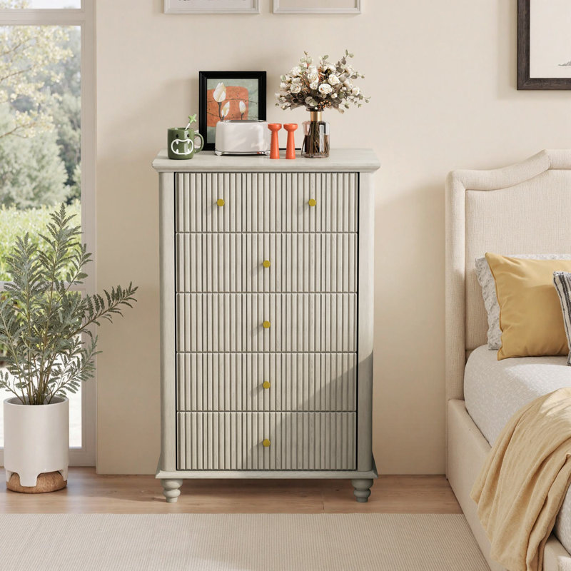 Damarye 17.72'' Fluted 5 Drawer Dresser, Beige