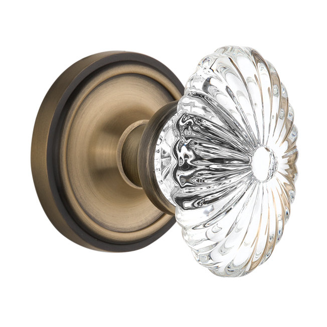 Rosette classique avec bouton de porte ovale en cristal cannelé, Laiton antique