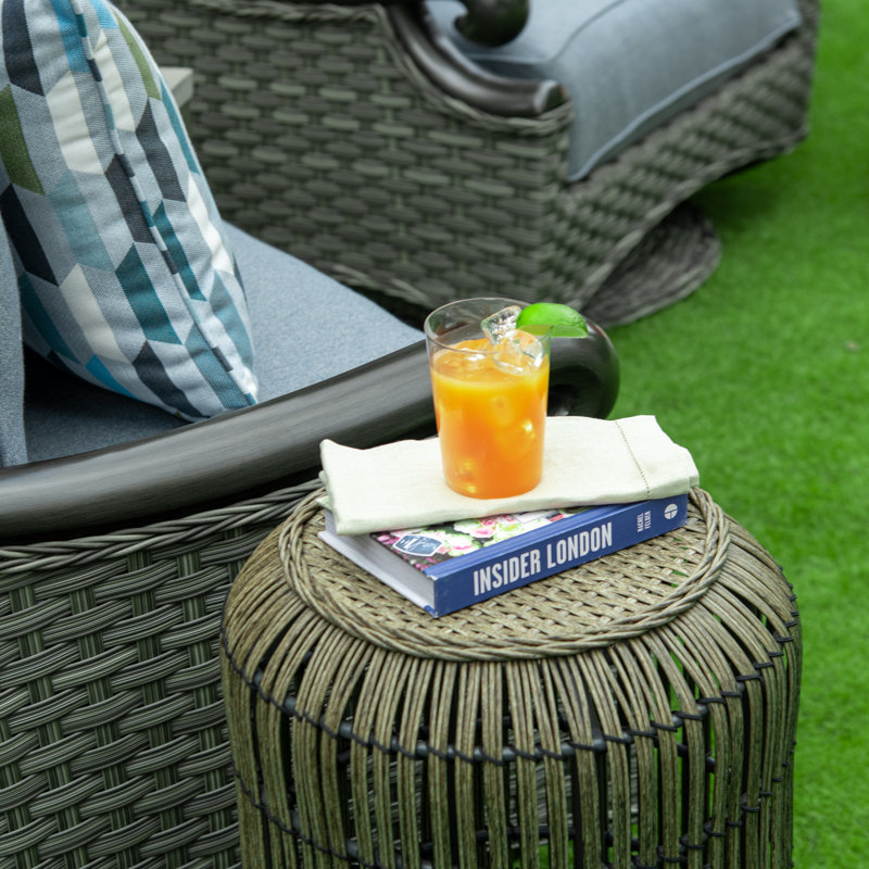 Augusta Round Wicker Outdoor Side Table , 16'' in. W 16'' in. D