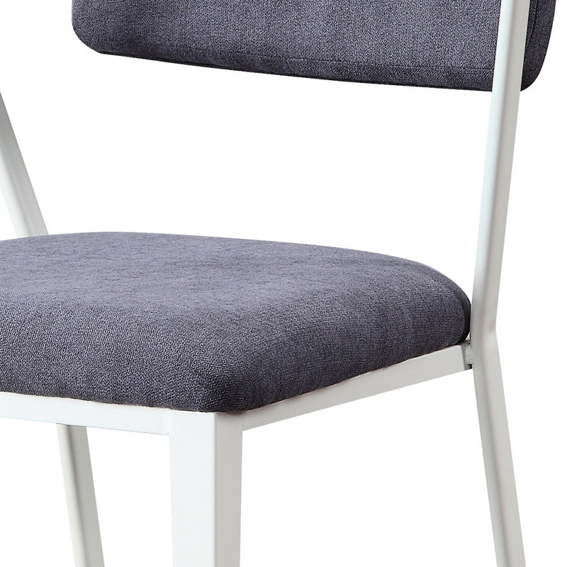 Chaise de bureau moderne avec dossier ouvert et rembourrage doux