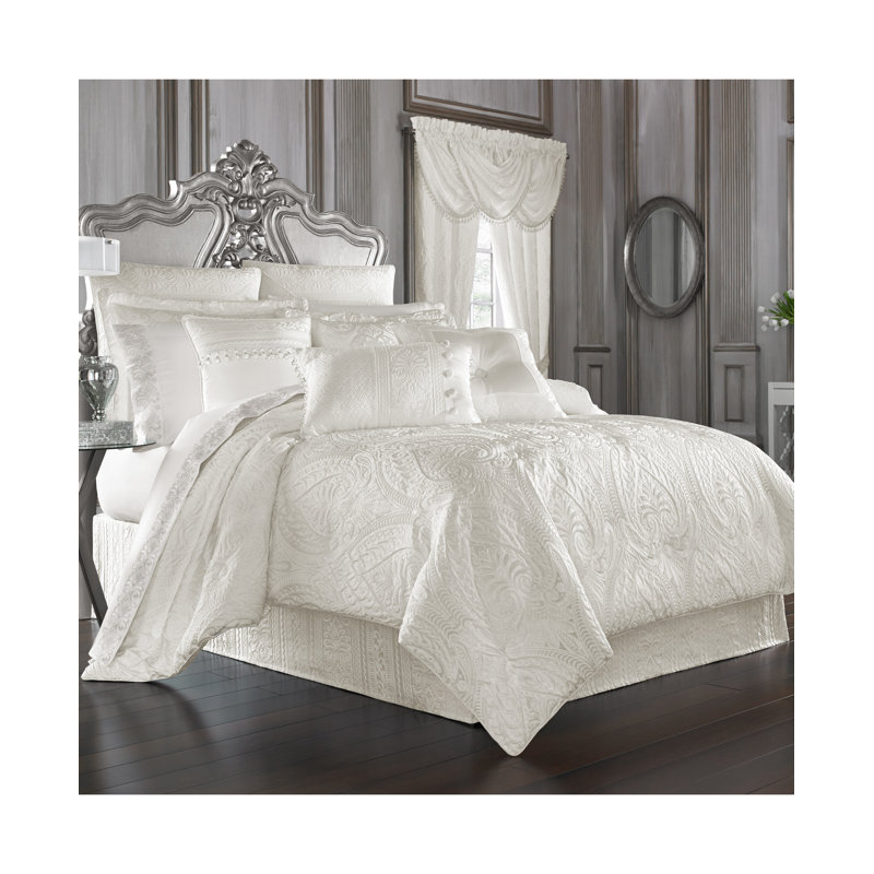Britney Polyester Comforter Set, Queen Comforter + 2 Standard Shams