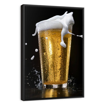 Déversement de mousse de bière