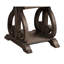 Table de bout en bois foncé au fini chêne foncé avec base à volutes et tablette classique