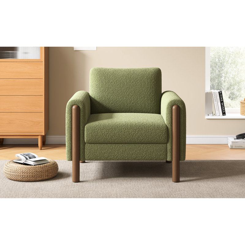 Chaise de luxe - Le revêtement en velours et la structure en bois robuste rehaussent l'attrait confortable de la pièce et sont rembourrés avec des pieds en noyer convenant à divers environnements