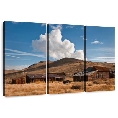 Lilie Old Farm In Bodie