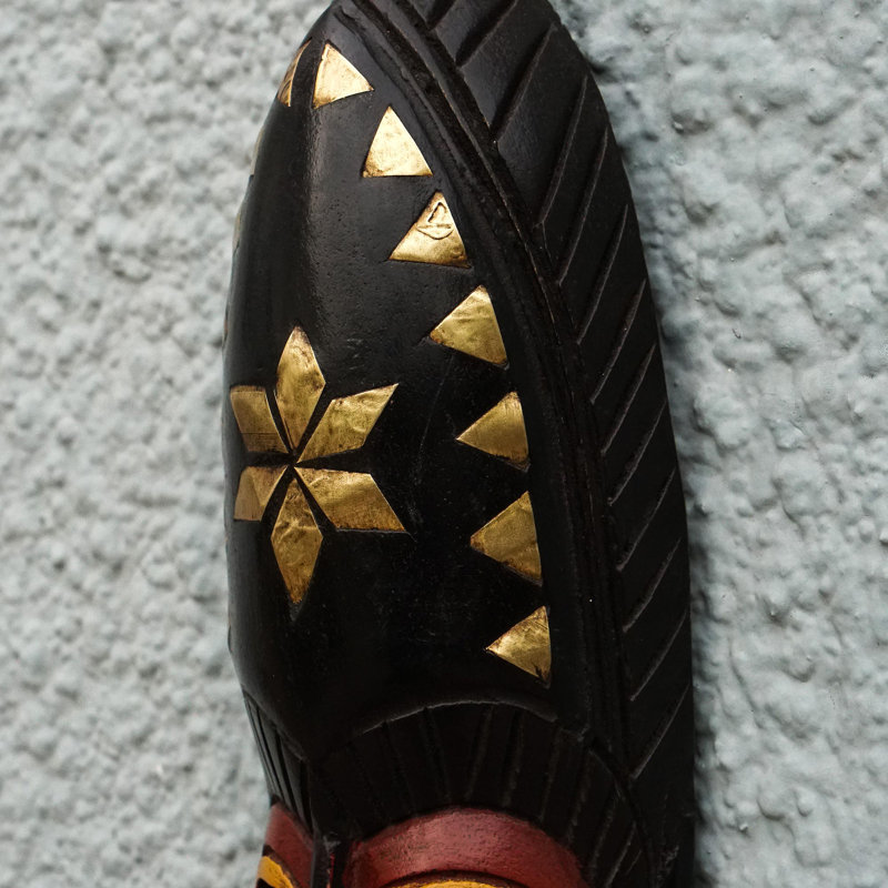 Décoration murale masque perlé africain