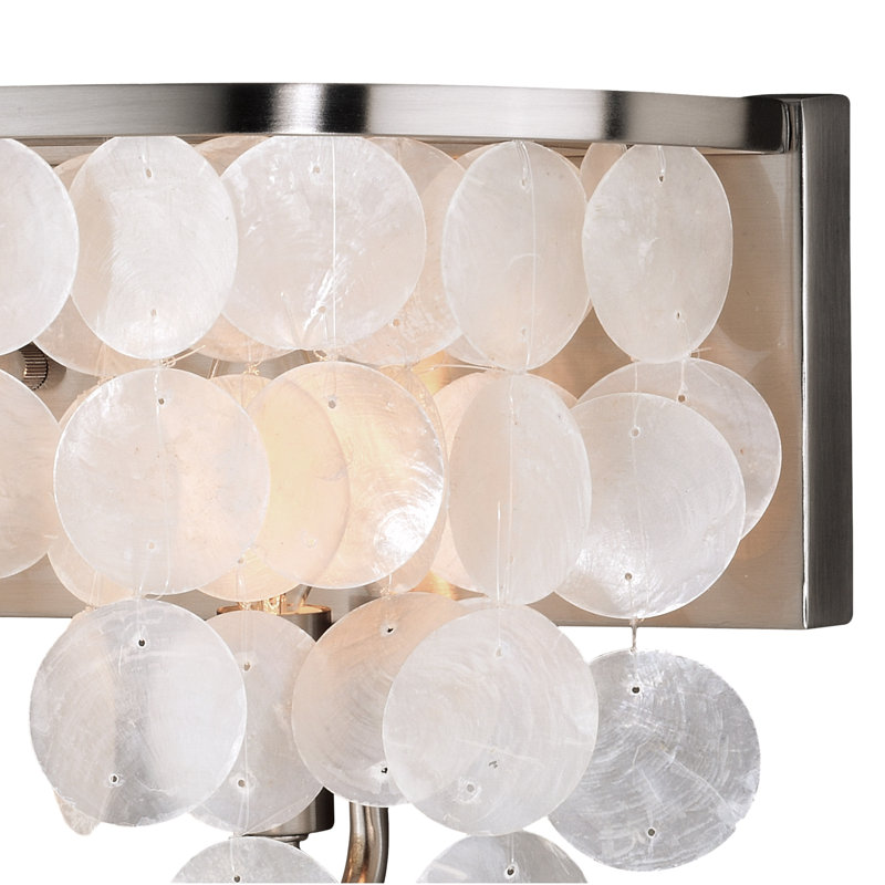 Luminaire de salle de bain en nickel satiné à 4 lumières de 28 pouces de large Icare, abat-jour en nacre Capiz, à intensité variable, compatible avec DEL, applique murale en acier fixée au-dessus du miroir, plaque arrière complète