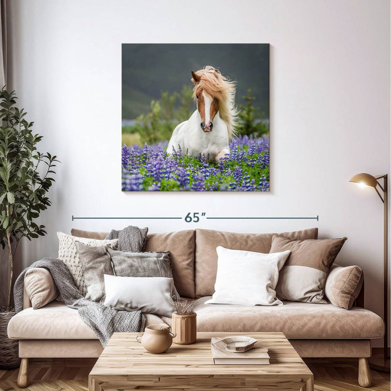 Cheval de race pure avec des lupins, H 39 po x l 39 po