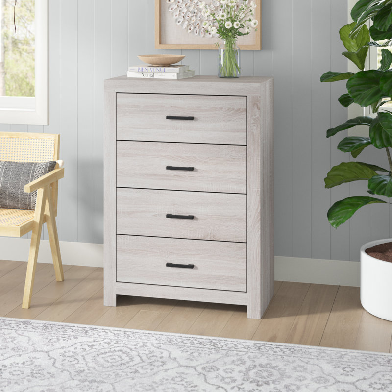 Bluffton 31.5'' W 4 - Drawer Dresser, Coastal White