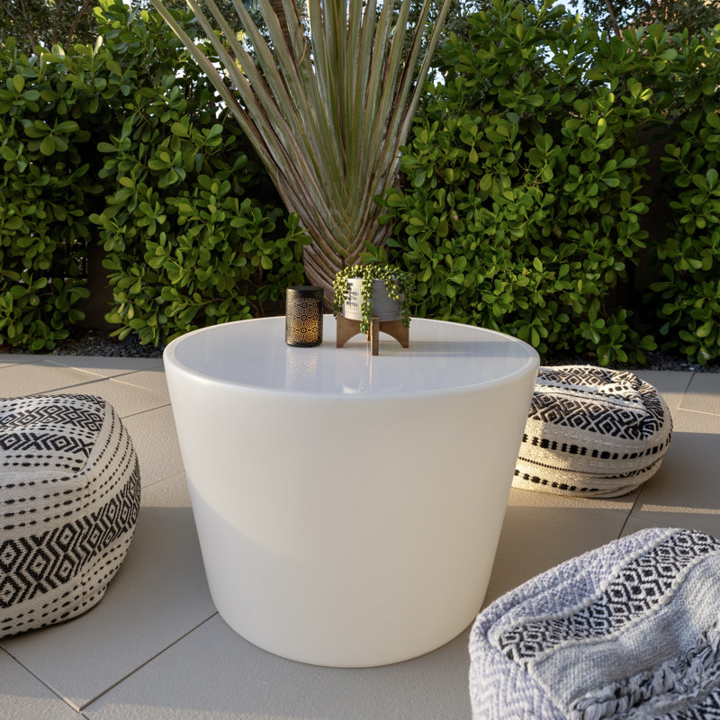Bass Outdoor Round Coffee Table, 31" W x 31" L x 31.5" H