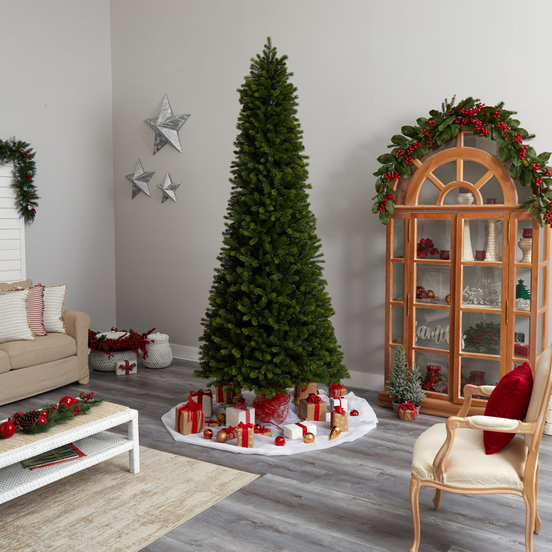 Arbre de Noël élancé épinette vert réaliste avec lumières claires / blanches