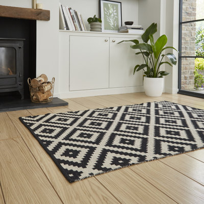 Hazuko Geometric Cotton Hand Braided 120cm X 170cm Area Rug