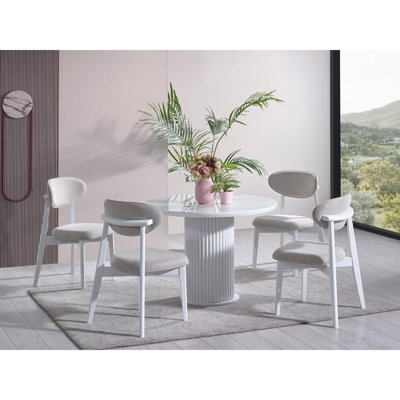 Ensemble de table et chaises de salle à manger moderne (4 pièces), blanc, 39,4 po x 29,5 po x 39,4 po | 100% panneau de fibres à densité moyenne avec plateau recouvert d'acrylique et chaises en bois de hêtre | Conception élégante de couleur unie po