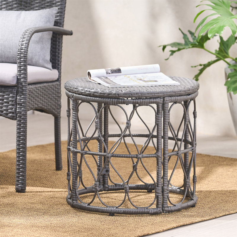 Table d'appoint BRUCE, Grey, 18.25" H x 20" W x 20" D