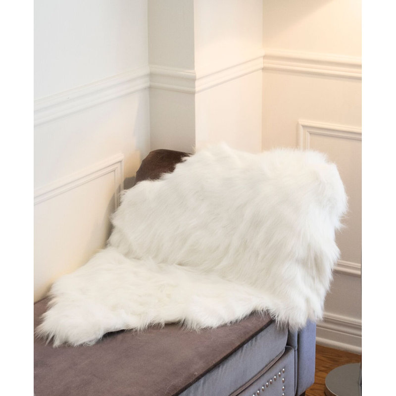 Tapis 24 po x 36 po x 1,5 po en fausse fourrure de mouton simple blanc cassé, Nouveauté 2 pi x 3 pi