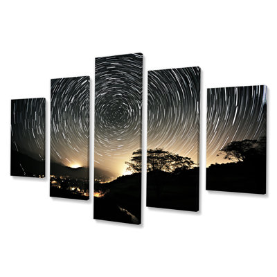 «Journey Through Night Stars - Décoration murale abstraite géométrique multipanel