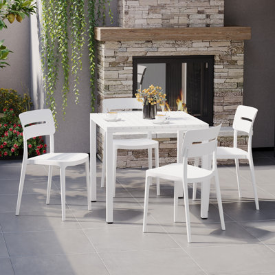 Ensemble repas carré pour 4 personnes