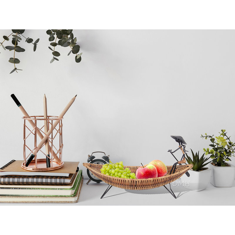 Figurines & Sculptures