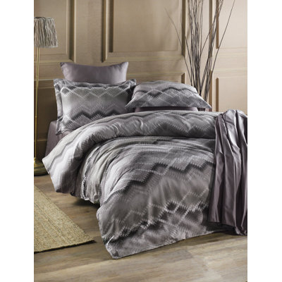 Kinga No Pattern Duvet Cover Set with Pillowcases Included