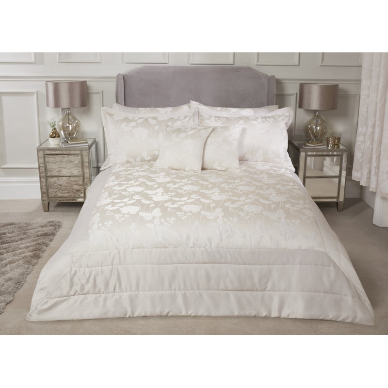 Leah Bedspread Set, Cream