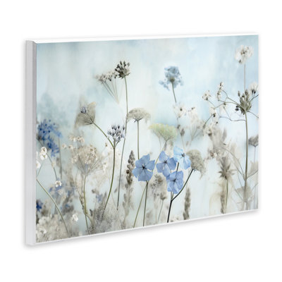  «Blooming Subtle Wildflowers», art mural sur toile par Irene Weisz