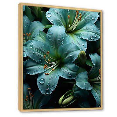 " Meticulously Detailed Hibiscus Flowers "