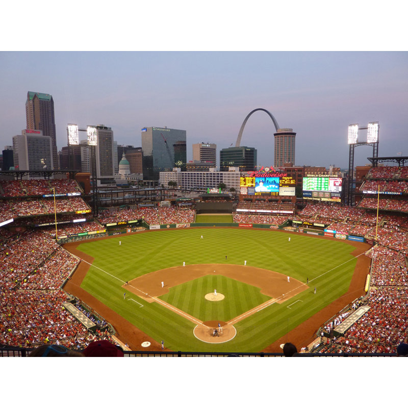 Busch Stadium, H 28 po x l 37 po
