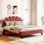 Grand lit plateforme tapissier glamour avec tête de lit en velours rouge-891297102-891297100