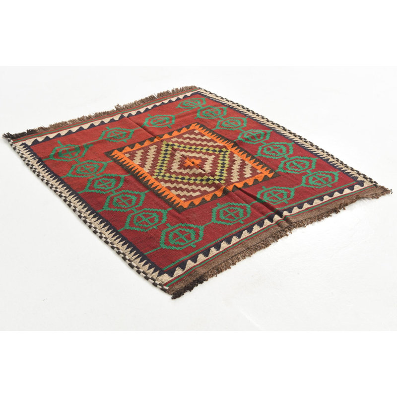 Tapis carré rouge Navarro