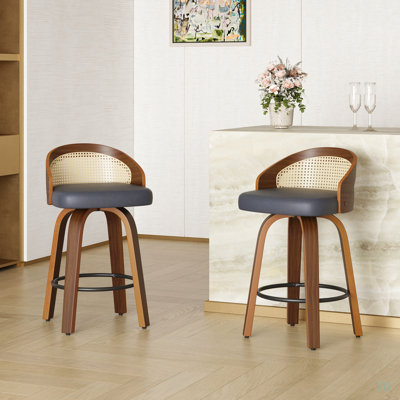 Ensemble de 2 tabourets de bar pivotants, structure en bois moderne avec dossier en rotin, tabouret en cuir de polyuréthane pour comptoir de cuisine, tabourets de bar rembourrés avec repose-pieds de style Mid-Century, tabourets de comptoir industriels