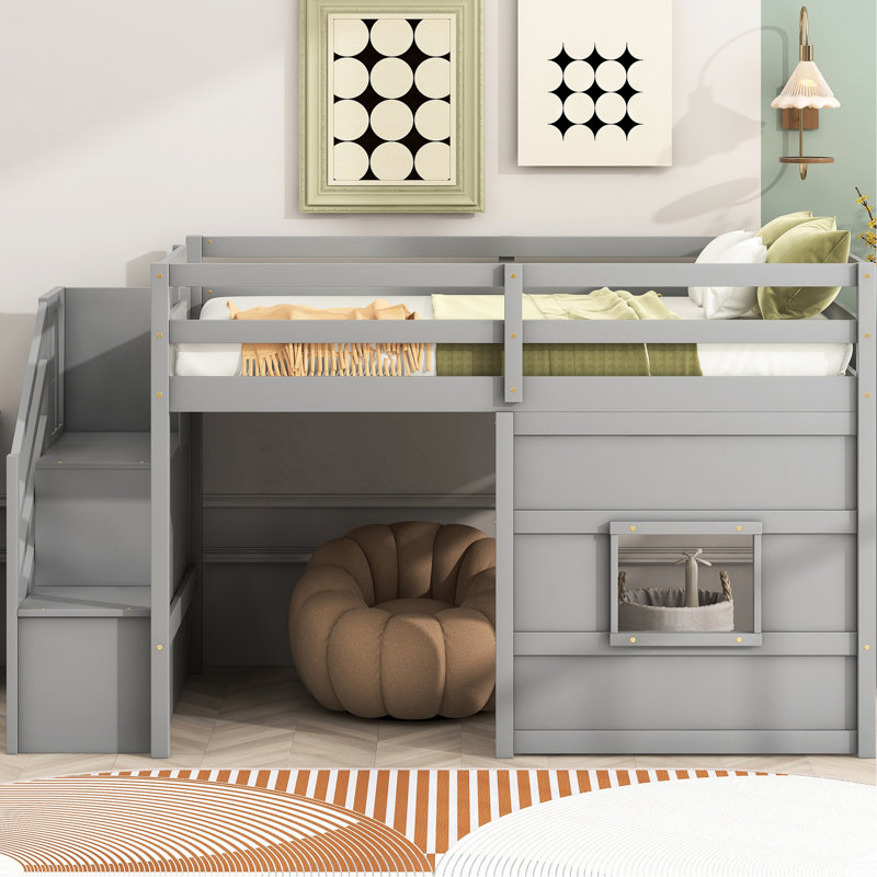 Lit mezzanine simple gris avec escalier de rangement pratique et fenêtre attrayante - bois pour une chambre et un escalier reposants, décor coloré