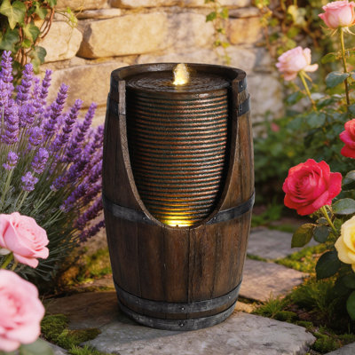 Fontaine de baril d'extérieur avec lumières aspect bois rustique fait à la main en résine décor de jardin pour porche de patio
