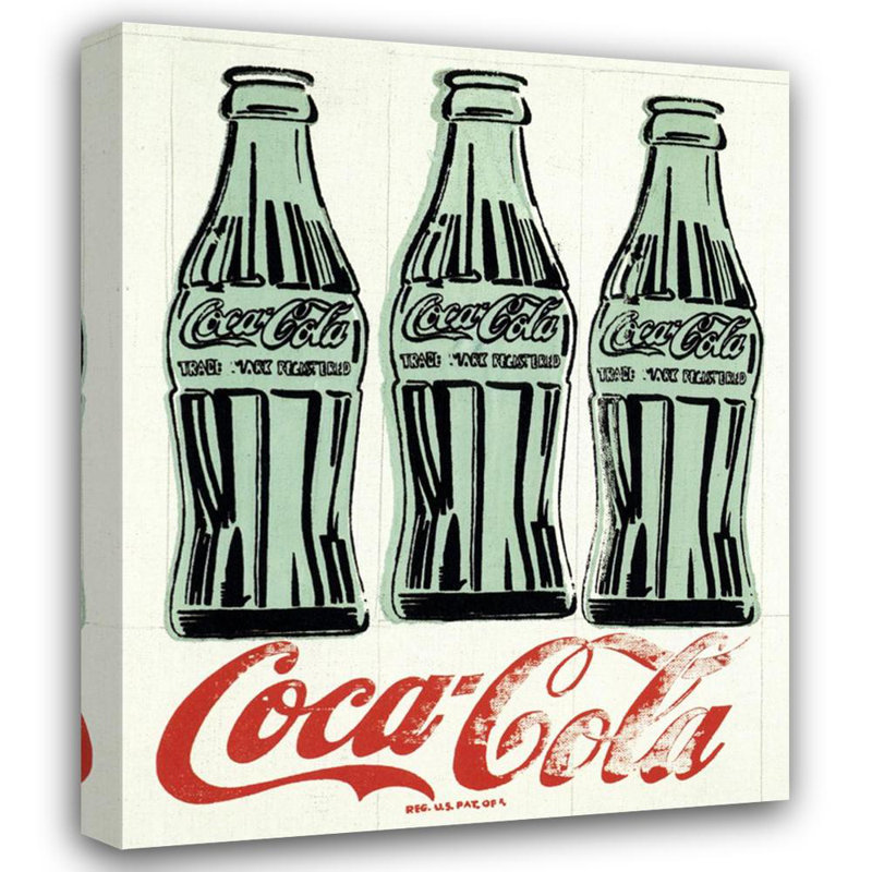Trois bouteilles de coca, H 18 po x l 15 po