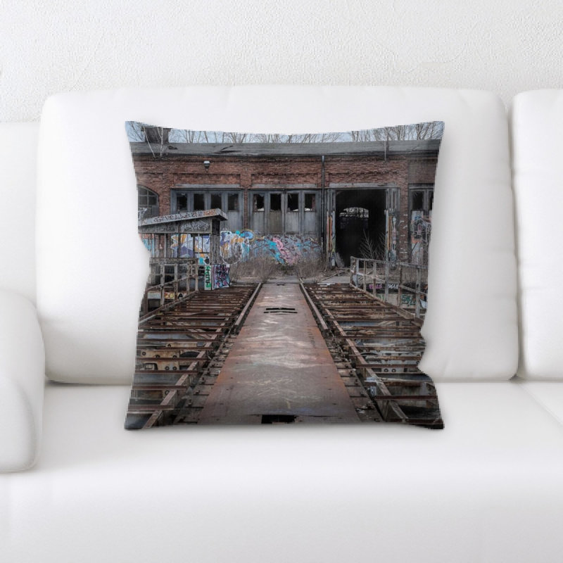 Coussin ancien et abandonné Hilton