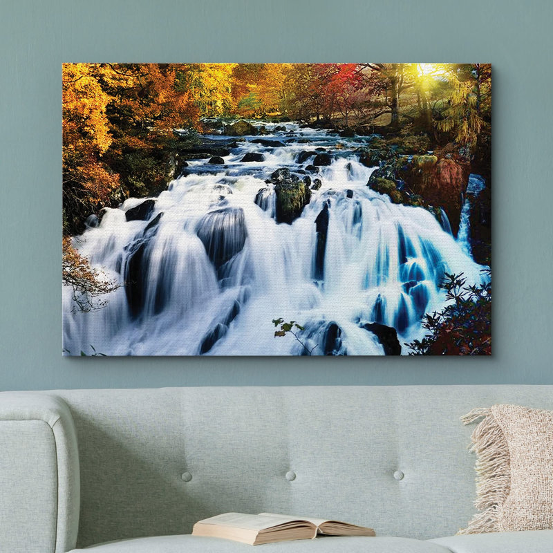«Beautiful Water Fall with Fall Colors», art sur toile, H 12 po x l 18 po, Toile tendue