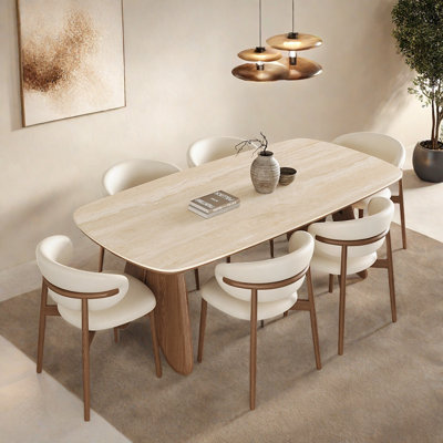 Ensemble de petites tables de roche en pierre