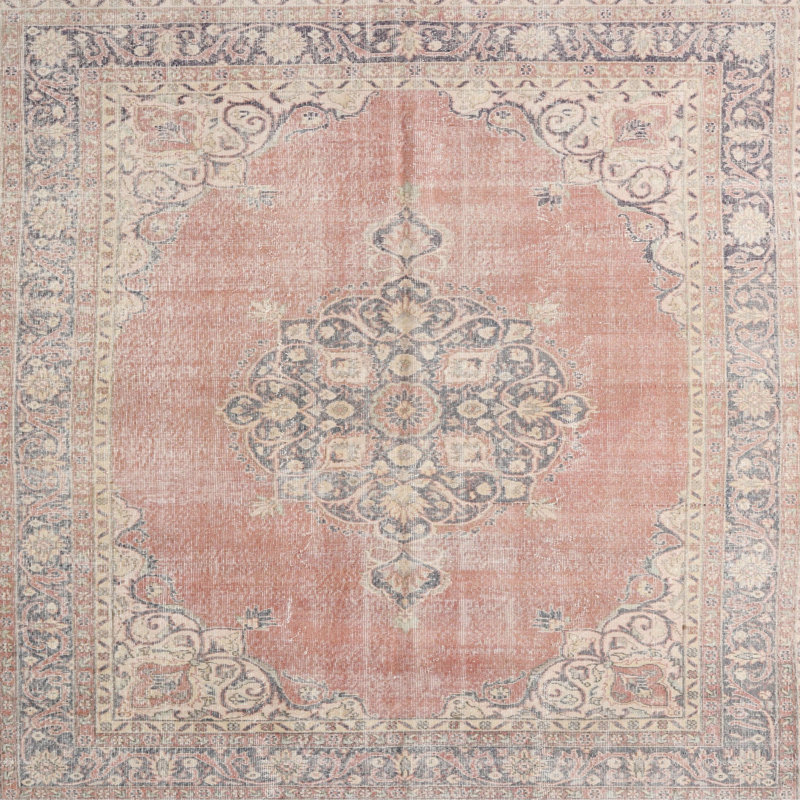 Performance Oriental Indoor Rug, Round 3'